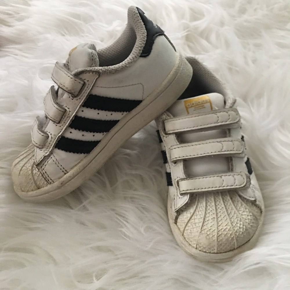 Toddler adidas Superstars size 7K